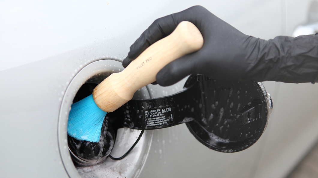 четка за джанти