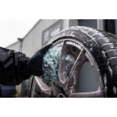 Миеща ръкавица за алуминиеви джанти Auto Finesse Ultra Plush Wheel Mitt