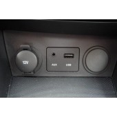 USB + JACK конектор за Kia