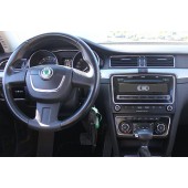 Рамка за монтаж на автомобилно радио за Škoda Superb II