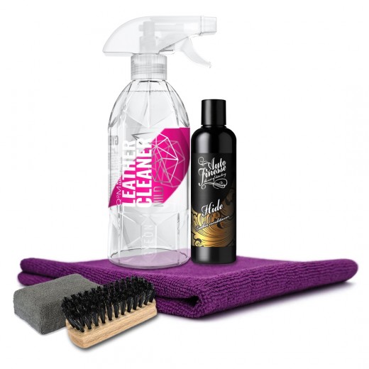 Комплект за редовно почистване на кожени повърхности в автомобила