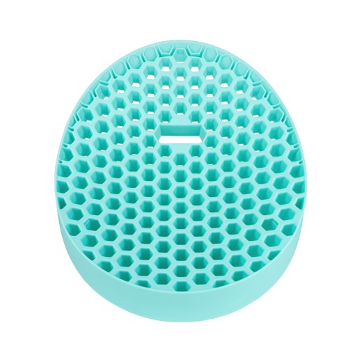 <h3>Революционна решетка за кофа Carbon Collective Mitt Scrub Grit Guard</h3><p>За разлика от традиционните Grit Guard решетки, които са поставени на дъното на кофата, наклонената Mitt Scrub Grit Guard позволява да търкате миещата ръкавица или гъбата ди