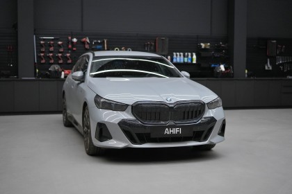 BMW 550e Touring (G61)