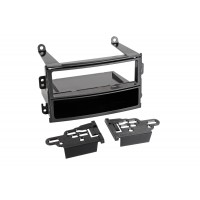 Рамка за монтаж на авторадио за Nissan 350Z