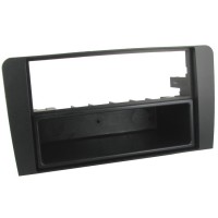 Редукционна рамка за автомобилно радио за Audi A3