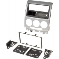Редукционна рамка за монтаж на автомагнитола за Mazda 5